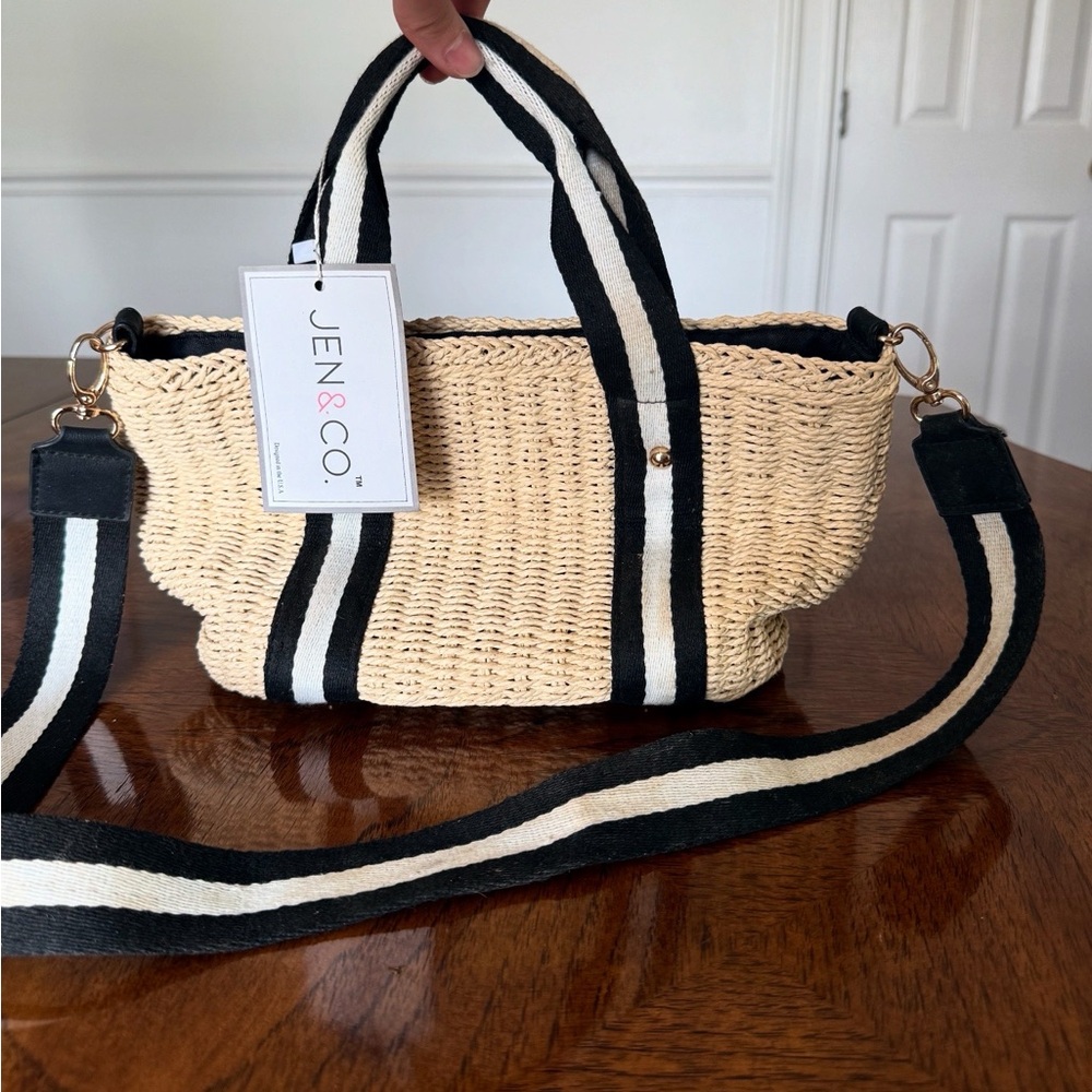 Jen & Co. Vegan-Made Woven Shoulder Bag